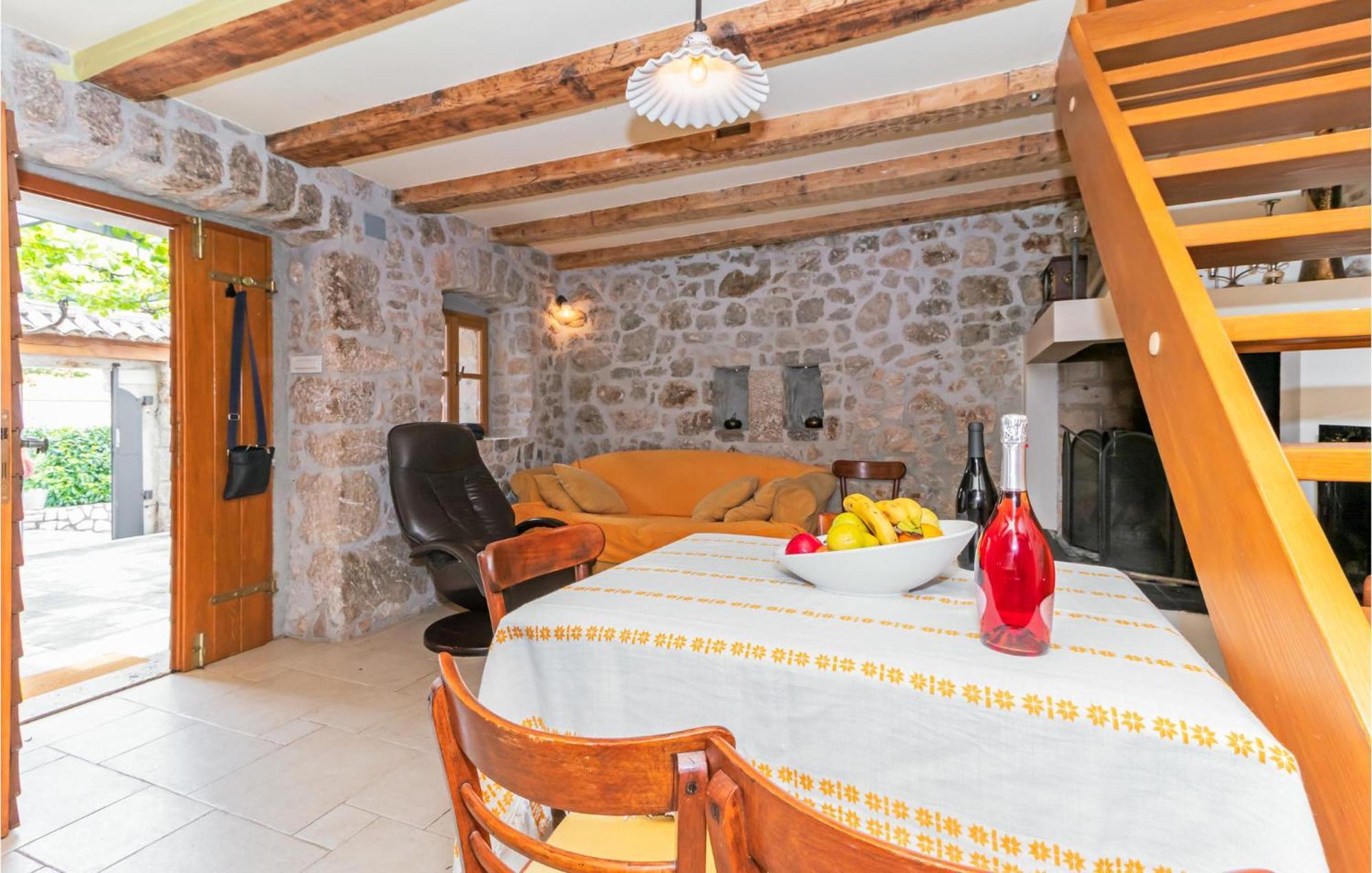 Stunning Home In Bribir With Wifi Екстер'єр фото